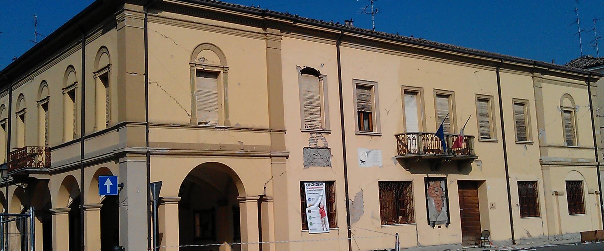 Novi di Modena, Palazzo comunale one month after the earthquake foto di Francesca Ferrari
